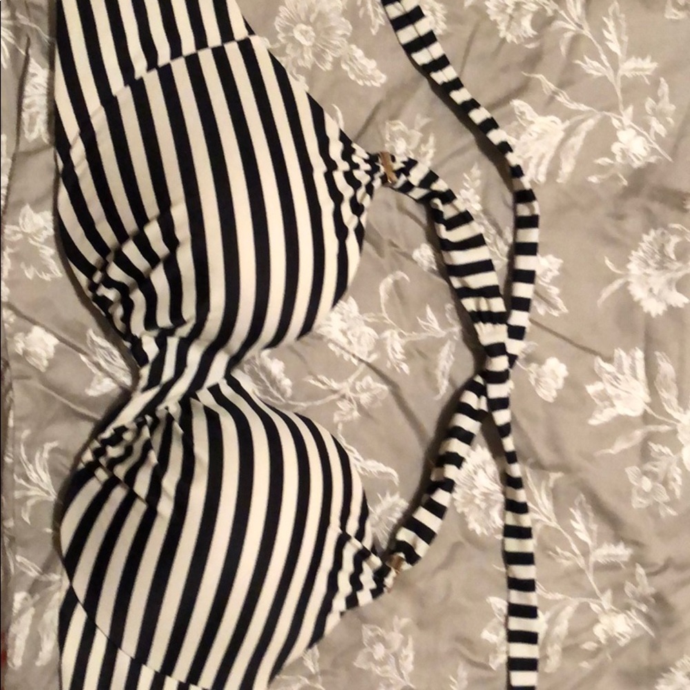 Victoria’s Secret Underwire Swim Top